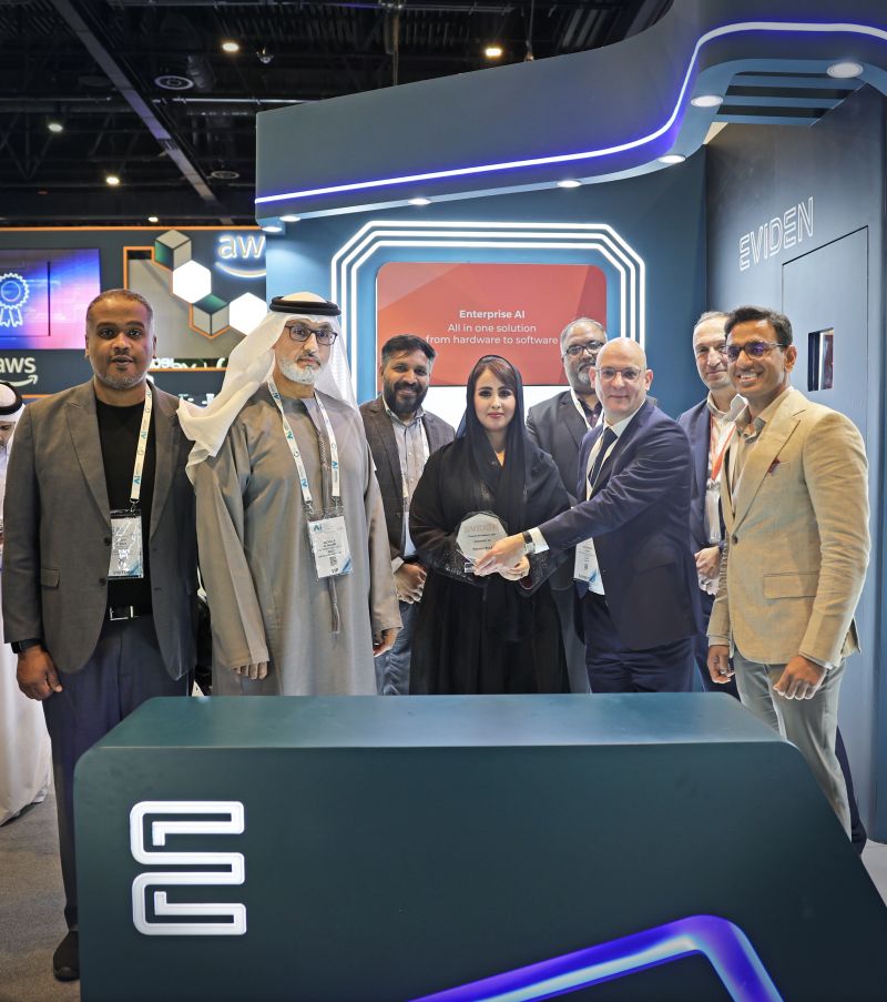 Eviden honors Dr. Abdulla Al-Nuaimi with the 2024 Distribution Channel Excellence Award during the AI World Expo Eviden honors Dr. Abdulla Al-Nuaimi with the 2024 Distribution Channel Excellence Award during the AI World Expo